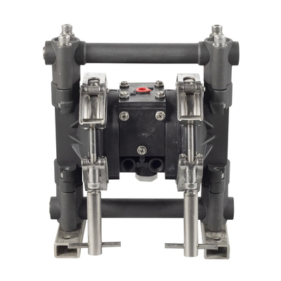 Manuseio de fluidos de revestimento com bomba de diafragma dupla a ar